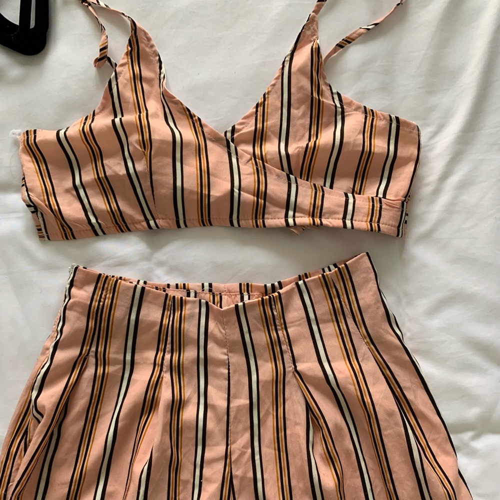 2 piece stripe set